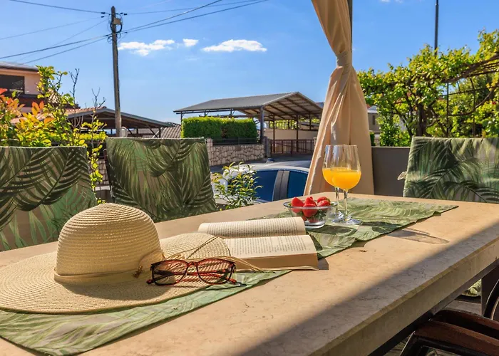 Apartment Jadro Selce