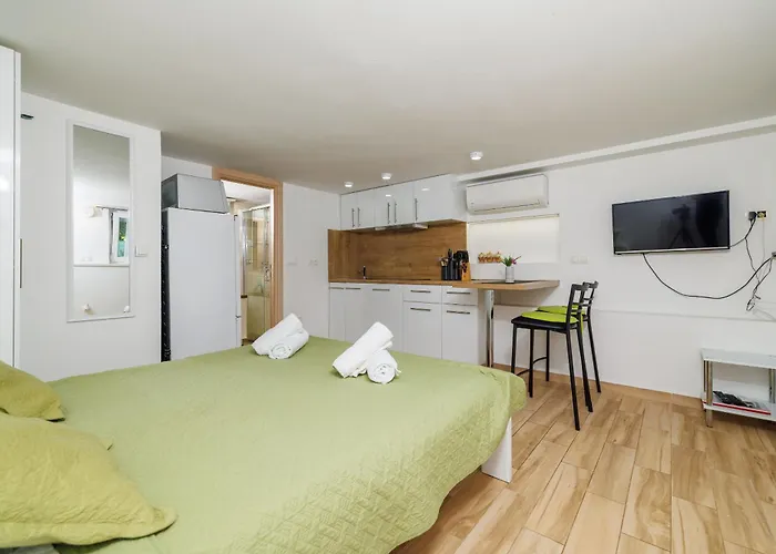 Apartment Jadro Selce